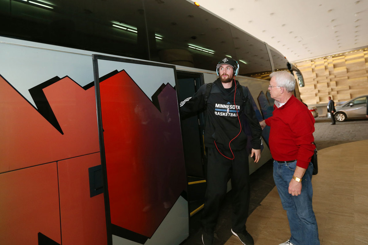 2013-Kevin-Love-Mexico-City.jpg